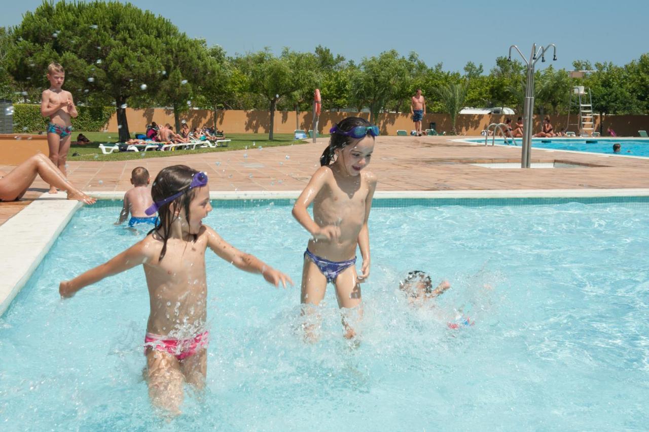 Camping & Bungalows Platja Brava Pals Bagian luar foto